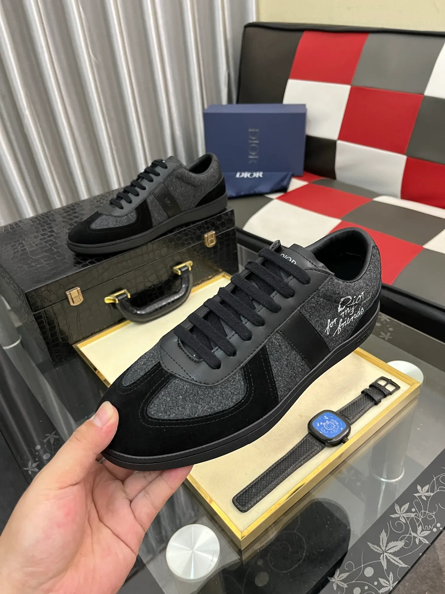 Men's shoes 💰400⌚️⌚️ 【Dior*DIAO】original quality.~ Unique modern style sneakers. 🏃A must-have casual shoe for trendy men😍😍 Original brand imported from Italy, imported original leather, sheep lining (refuses to discolor and grind feet) Sole: Original sole provided by the original factory, French lazy style design ⚠️Fit to the feet, original quality, super comfortable original sole. Code number: 38-443️⃣Colors available